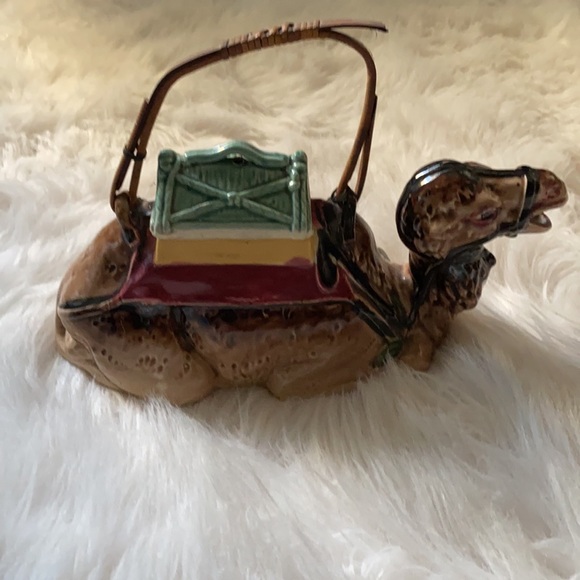 Majolica Camel Porcelain Teapot - Picture 4 of 4